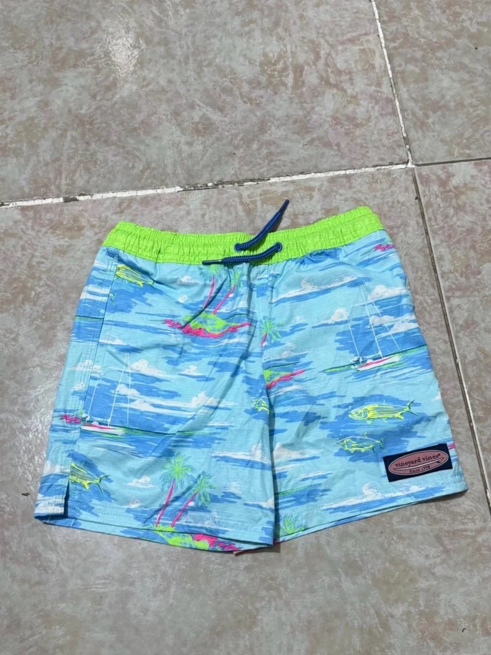 NWOT - size 6 Vineyard Vines Swim Trunks for Boys